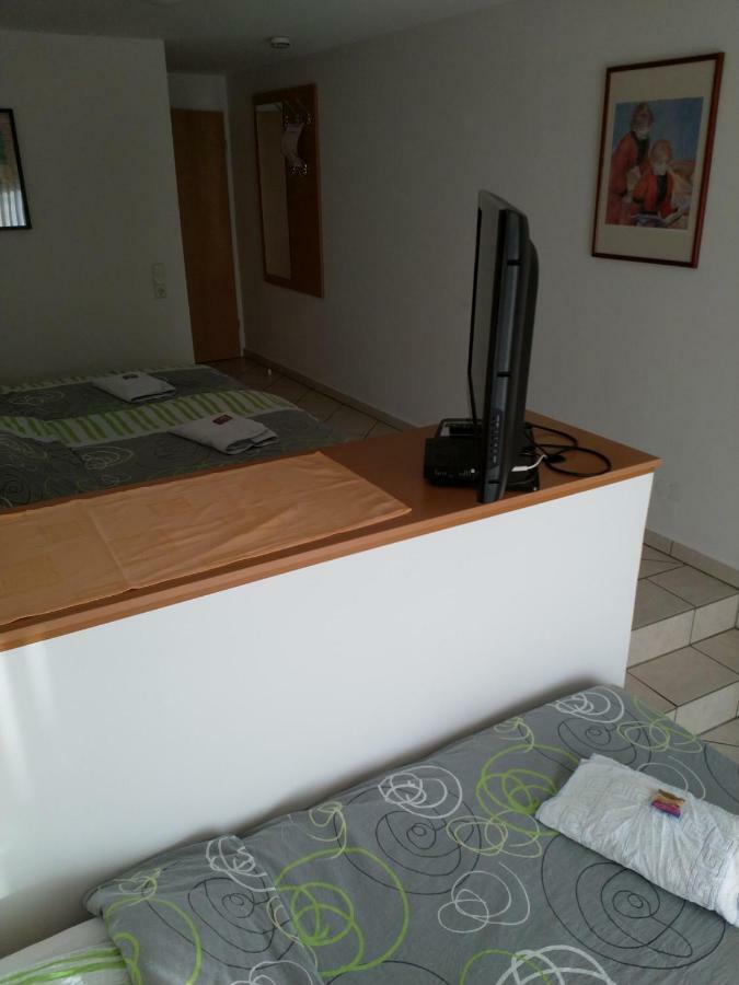 Bed and Breakfast Gastehaus Reuten Ensdorf Экстерьер фото